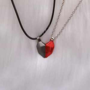 Collar corazón magnético negro y rojo