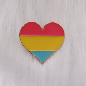 Pin corazón pansexual