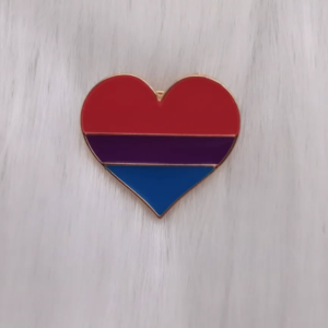 Pin corazón bisexual