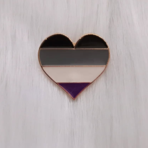 Pin corazón asexual